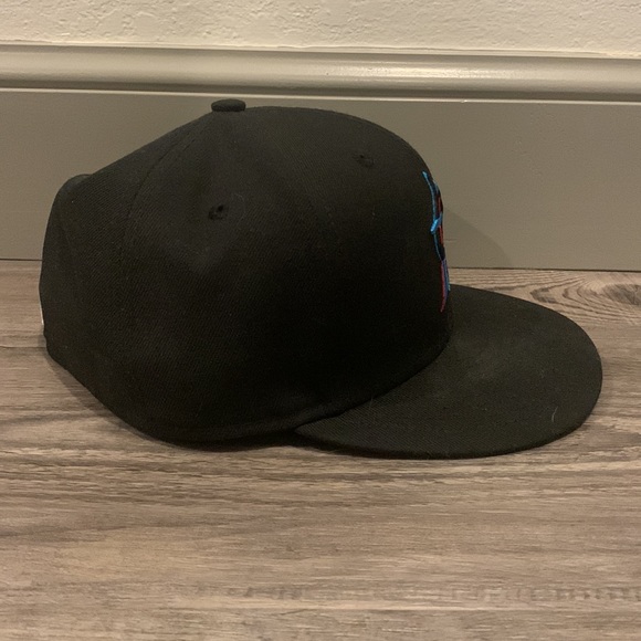 Miami Marlins Hat - Picture 3 of 6